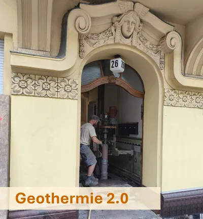 Geothermie 2.0: Bohrarbeiten im Eingang eines Bestandsgebäudes